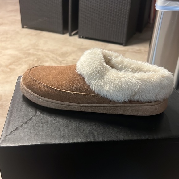 Clarks faux fur slippers - Picture 5 of 6